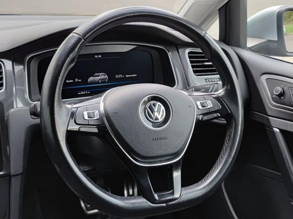 Volkswagen Golf VII Рестайлинг с пробегом 2017 года, цена 1 899 000 рублей, 83199 км, универсал, Автокод Объявления