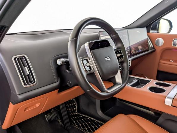 Li Auto (Lixiang) L9 I с пробегом 2023 года, цена 6 900 000 рублей, 21556 км, внедорожник, Автокод Объявления