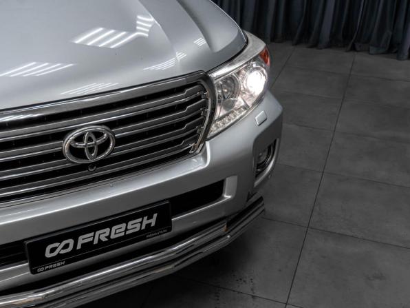 Toyota Land Cruiser 200 Series Рестайлинг 1 с пробегом 2012 года, цена 3 269 000 рублей, 248674 км, внедорожник, Автокод Объявления