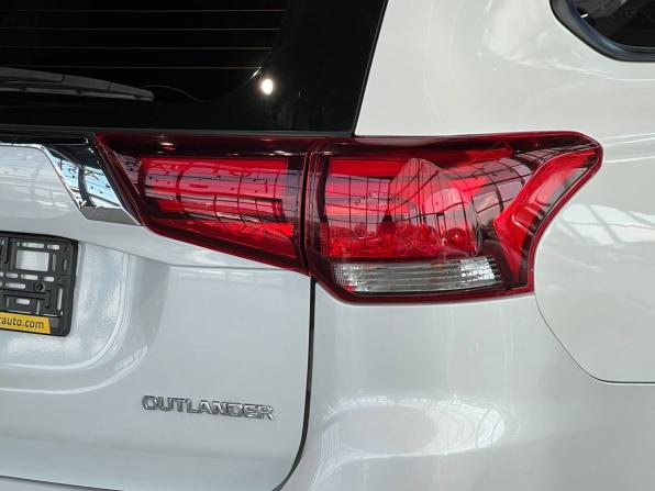 Mitsubishi Outlander III Рестайлинг 2 с пробегом 2018 года, цена 1 660 000 рублей, 125700 км, внедорожник, Автокод Объявления