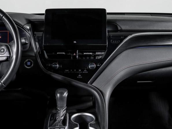 Toyota Camry VIII (XV70) Рестайлинг с пробегом 2023 года, цена 3 699 999 рублей, 45550 км, седан, Автокод Объявления