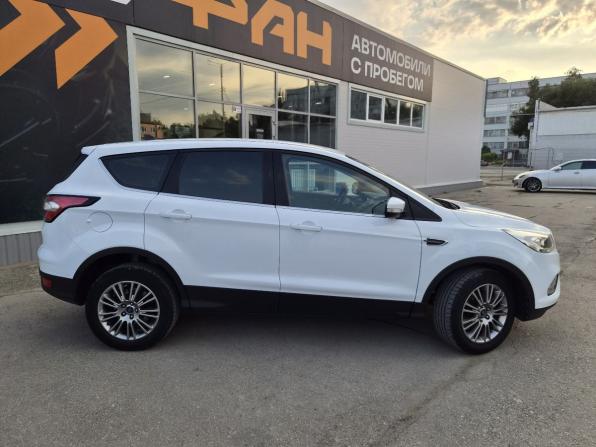 Ford Kuga II Рестайлинг с пробегом 2018 года, цена 1 799 900 рублей, 87775 км, внедорожник, Автокод Объявления