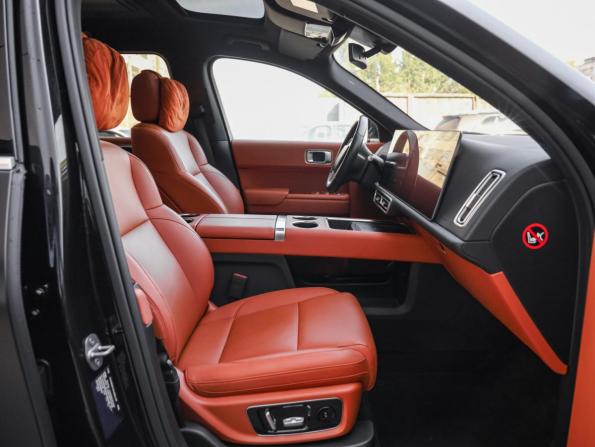 Li Auto (Lixiang) L9 I с пробегом 2023 года, цена 6 199 000 рублей, 40331 км, внедорожник, Автокод Объявления