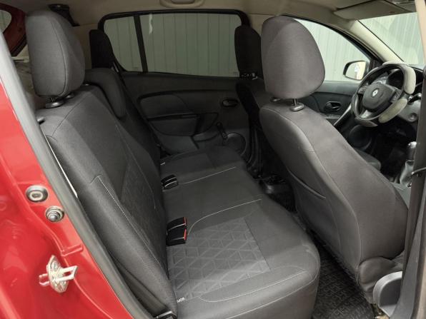 Renault Sandero II с пробегом 2015 года, цена 923 000 рублей, 104768 км, хэтчбек, Автокод Объявления