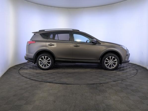 Toyota RAV4 IV (XA40) Рестайлинг с пробегом 2017 года, цена 2 250 000 рублей, 217415 км, внедорожник, Автокод Объявления