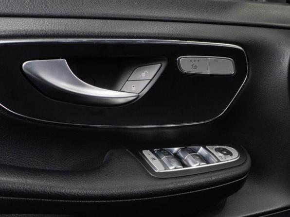 Mercedes-Benz V-Класс III (W447) Рестайлинг с пробегом 2020 года, цена 5 939 000 рублей, 127716 км, минивэн, Автокод Объявления
