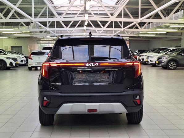 Kia Seltos I Рестайлинг с пробегом 2023 года, цена 2 300 000 рублей, 44762 км, внедорожник, Автокод Объявления