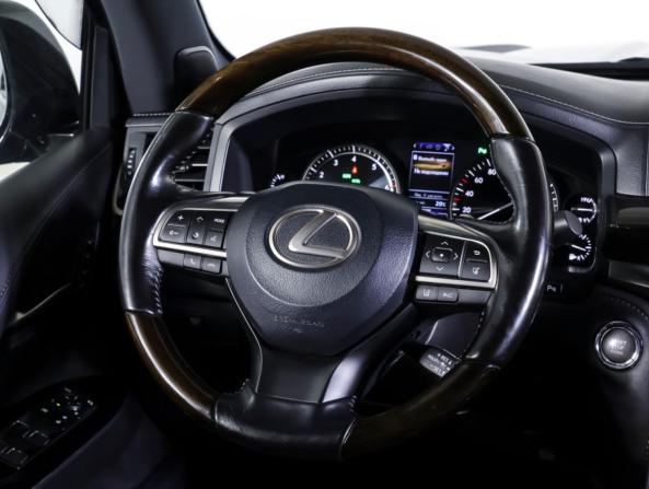Lexus LX III Рестайлинг 2 с пробегом 2016 года, цена 6 700 000 рублей, 166175 км, внедорожник, Автокод Объявления