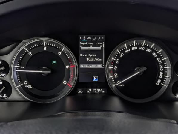 Toyota Land Cruiser 200 Series Рестайлинг 2 с пробегом 2019 года, цена 7 500 000 рублей, 121728 км, внедорожник, Автокод Объявления