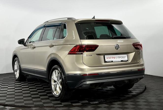 Volkswagen Tiguan II с пробегом 2018 года, цена 2 250 000 рублей, 198754 км, внедорожник, Автокод Объявления