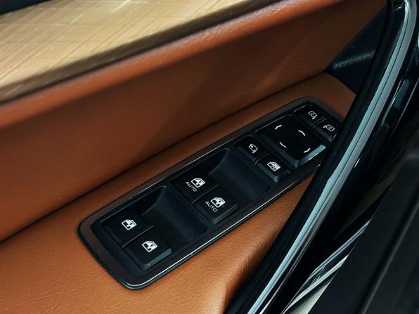 Lada (ВАЗ) Vesta I Рестайлинг (NG) с пробегом 2024 года, цена 1 340 000 рублей, 64088 км, универсал, Автокод Объявления