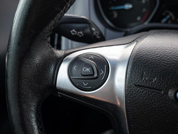 Ford Focus III с пробегом 2013 года, цена 748 000 рублей, 210277 км, хэтчбек, Автокод Объявления