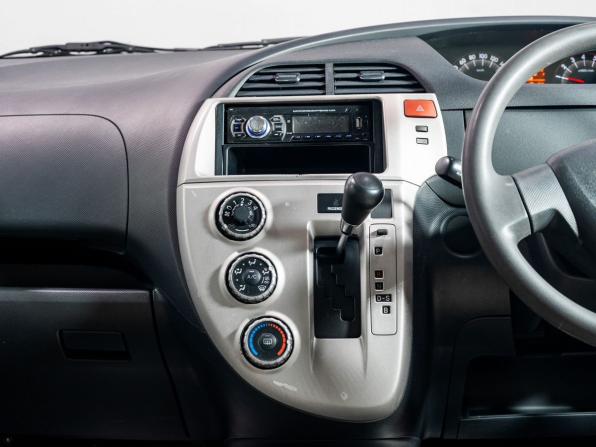 Toyota Ractis I с пробегом 2008 года, цена 695 000 рублей, 210750 км, хэтчбек, Автокод Объявления