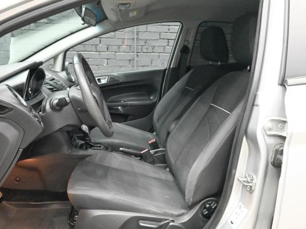 Ford Fiesta Mk6 Рестайлинг с пробегом 2015 года, цена 800 000 рублей, 170515 км, хэтчбек, Автокод Объявления