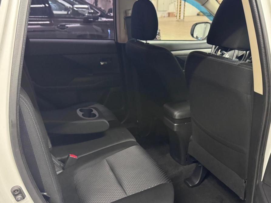 Mitsubishi Outlander III Рестайлинг 2 Санкт-Петербург  - изображение 7