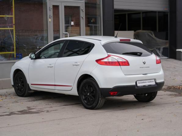 Renault Megane III Рестайлинг с пробегом 2013 года, цена 990 000 рублей, 23938 км, хэтчбек, Автокод Объявления