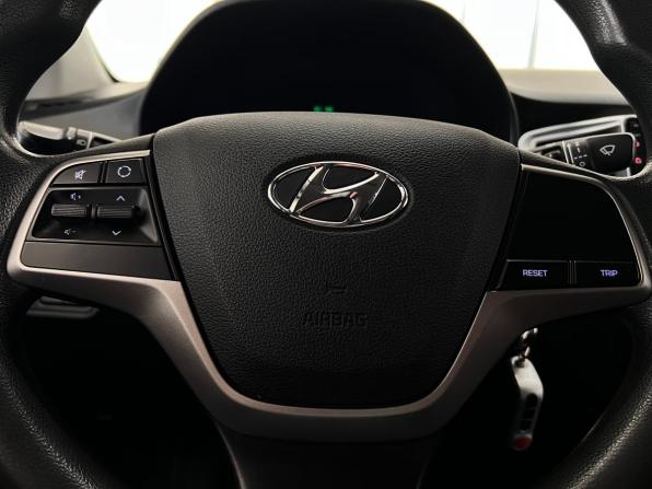 Hyundai Solaris II с пробегом 2018 года, цена 1 310 000 рублей, 153434 км, седан, Автокод Объявления