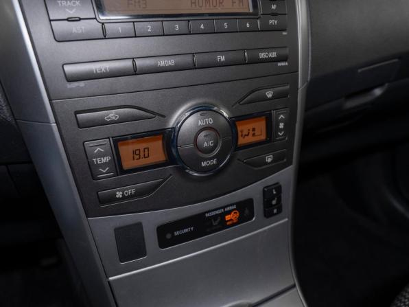 Toyota Corolla X (E140 E150) Рестайлинг с пробегом 2011 года, цена 975 000 рублей, 264188 км, седан, Автокод Объявления