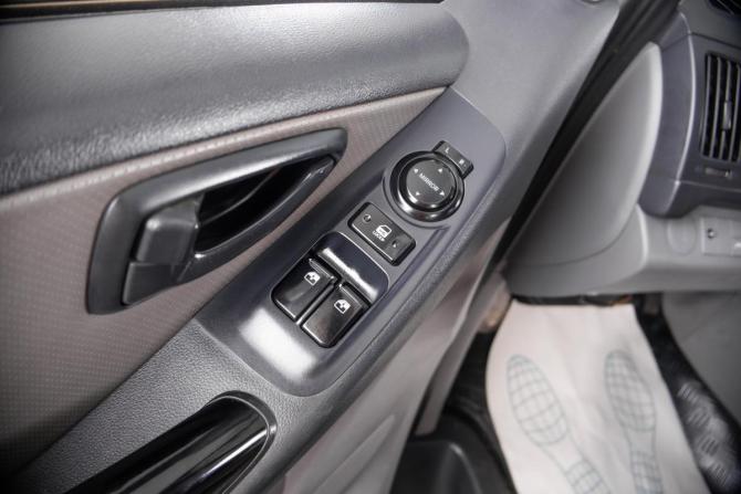 Hyundai Grand Starex I с пробегом 2012 года, цена 1 249 000 рублей, 328700 км, минивэн, Автокод Объявления