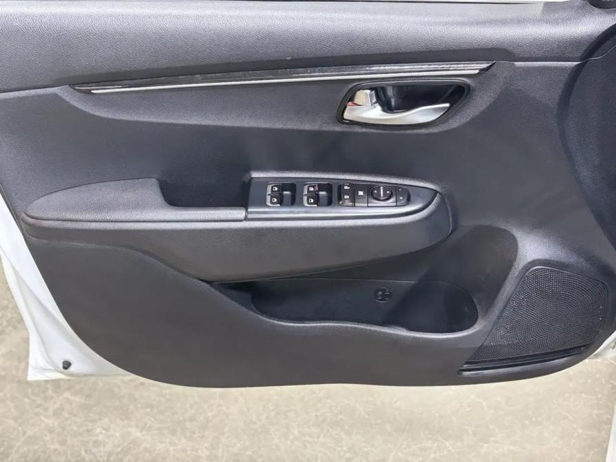 Kia Rio IV Саратов  - изображение 12