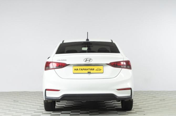 Hyundai Solaris II с пробегом 2018 года, цена 1 399 000 рублей, 98000 км, седан, Автокод Объявления