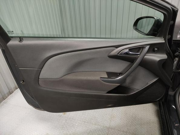 Opel Astra J Рестайлинг с пробегом 2015 года, цена 899 000 рублей, 153647 км, хэтчбек, Автокод Объявления