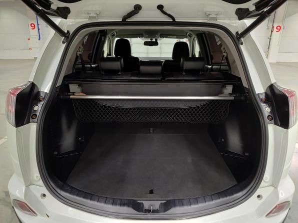 Toyota RAV4 IV (XA40) Рестайлинг с пробегом 2015 года, цена 2 430 000 рублей, 81246 км, внедорожник, Автокод Объявления