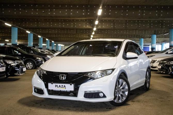 Honda Civic IX с пробегом 2013 года, цена 1 099 000 рублей, 208037 км, хэтчбек, Автокод Объявления