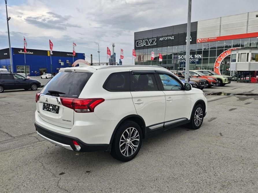 Mitsubishi Outlander III Рестайлинг 2 Тюмень  - изображение 7