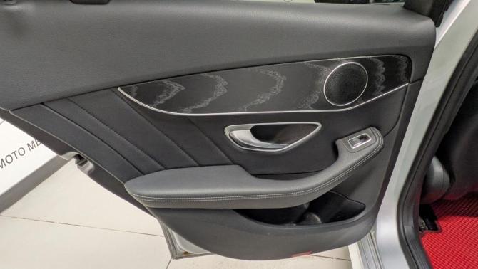 Mercedes-Benz C-Класс IV (W205) Рестайлинг с пробегом 2018 года, цена 3 400 000 рублей, 100161 км, седан, Автокод Объявления
