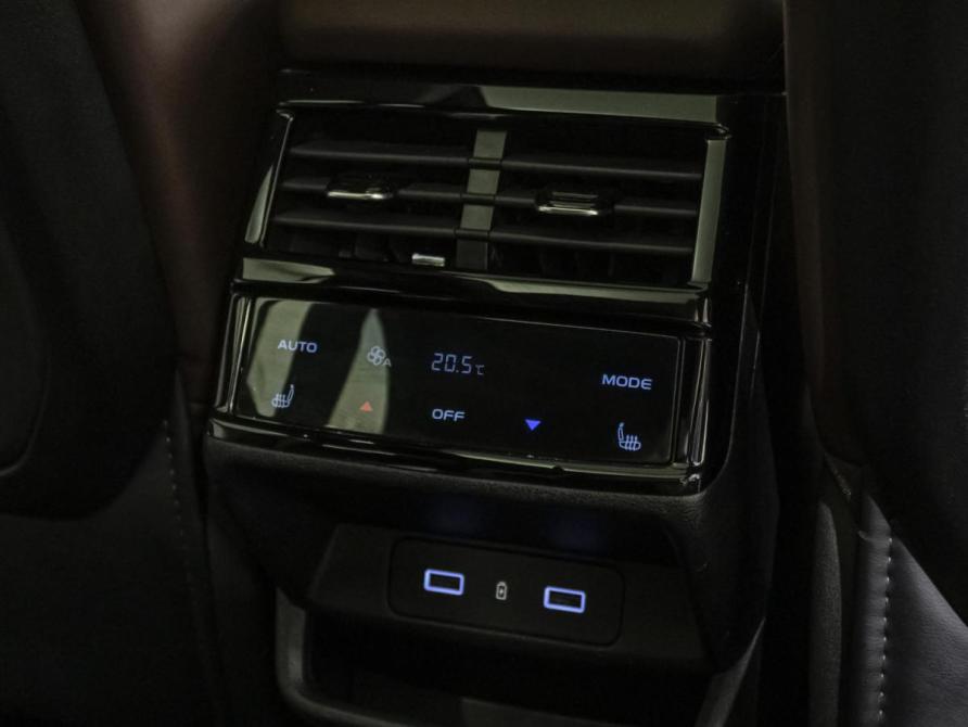 Geely Monjaro I Москва  - изображение 21