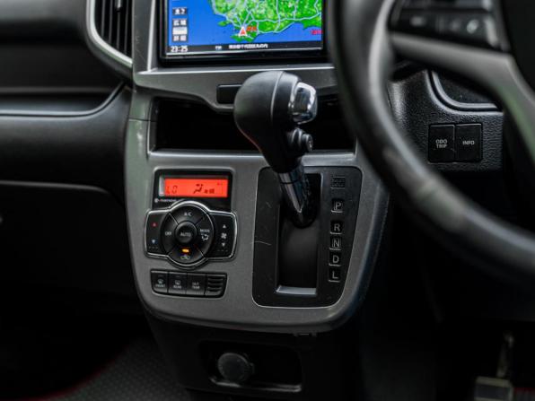 Suzuki Solio III с пробегом 2015 года, цена 774 000 рублей, 146877 км, минивэн, Автокод Объявления