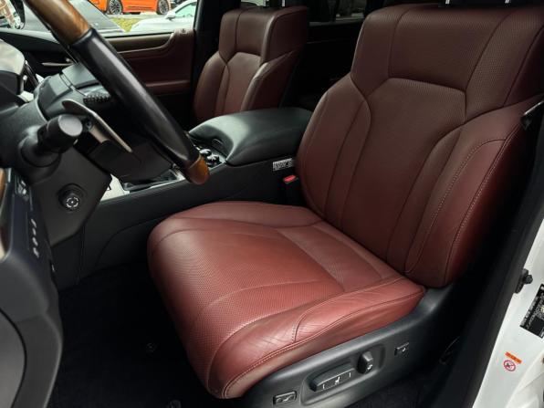 Lexus LX III Рестайлинг 2 с пробегом 2017 года, цена 7 990 000 рублей, 105930 км, внедорожник, Автокод Объявления