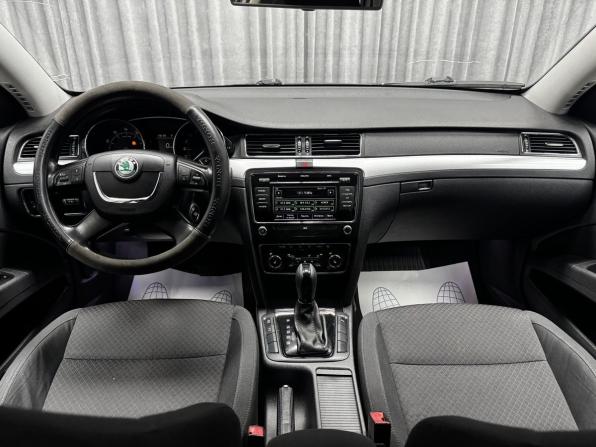 Skoda Superb II с пробегом 2012 года, цена 1 045 000 рублей, 280800 км, лифтбек, Автокод Объявления