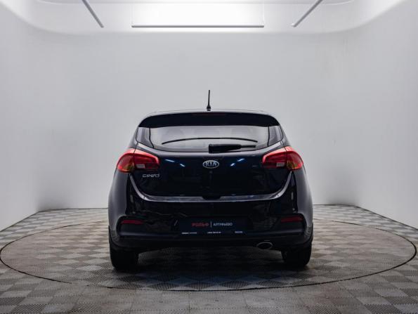 Kia Ceed II Рестайлинг с пробегом 2015 года, цена 1 080 000 рублей, 129432 км, хэтчбек, Автокод Объявления