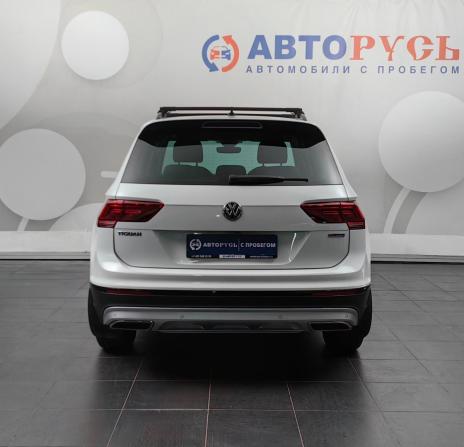 Volkswagen Tiguan II с пробегом 2019 года, цена 2 189 000 рублей, 137811 км, внедорожник, Автокод Объявления