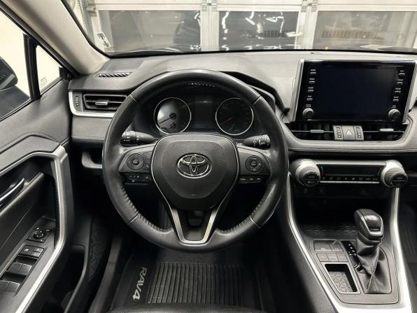 Toyota RAV4 V (XA50) с пробегом 2021 года, цена 2 325 000 рублей, 114140 км, внедорожник, Автокод Объявления