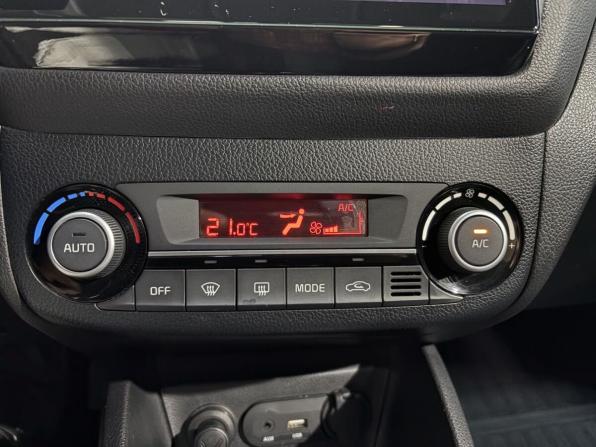 Kia Rio III Рестайлинг с пробегом 2016 года, цена 1 155 000 рублей, 104628 км, седан, Автокод Объявления