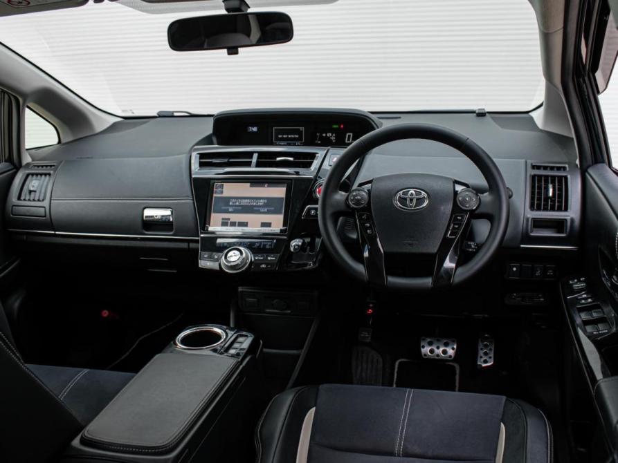 Toyota Prius Alpha I (ZVW40/41) Рестайлинг Краснодар  - изображение 6