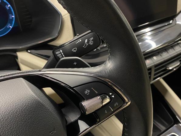 Skoda Octavia IV (A8) с пробегом 2021 года, цена 2 252 000 рублей, 160661 км, лифтбек, Автокод Объявления