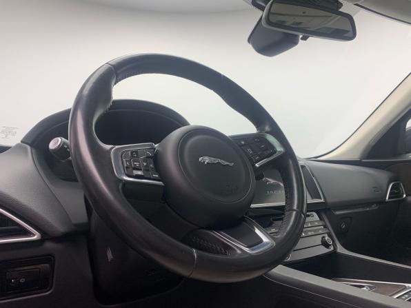 Jaguar F-Pace I с пробегом 2017 года, цена 2 449 000 рублей, 107836 км, внедорожник, Автокод Объявления