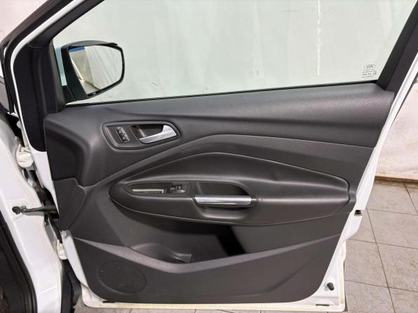Ford Kuga II с пробегом 2014 года, цена 1 190 000 рублей, 162000 км, внедорожник, Автокод Объявления