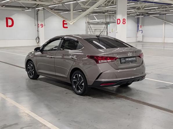 Hyundai Solaris II Рестайлинг с пробегом 2022 года, цена 1 825 000 рублей, 117231 км, седан, Автокод Объявления