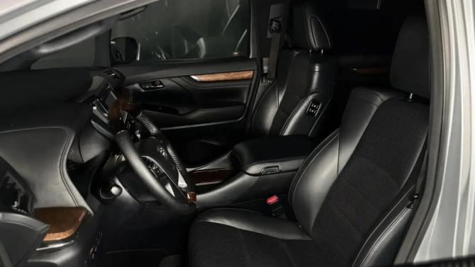 Toyota Alphard III с пробегом 2015 года, цена 3 250 000 рублей, 376772 км, минивэн, Автокод Объявления