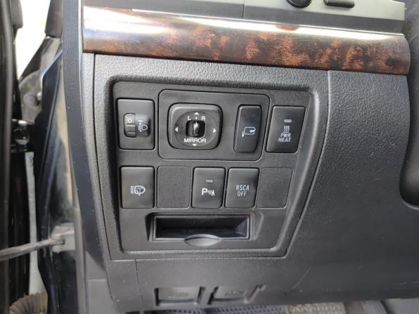 Toyota Land Cruiser 200 Series с пробегом 2010 года, цена 1 999 800 рублей, 659874 км, внедорожник, Автокод Объявления