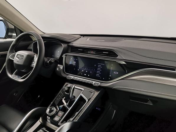 Geely Atlas Pro с пробегом 2023 года, цена 2 099 000 рублей, 40196 км, внедорожник, Автокод Объявления