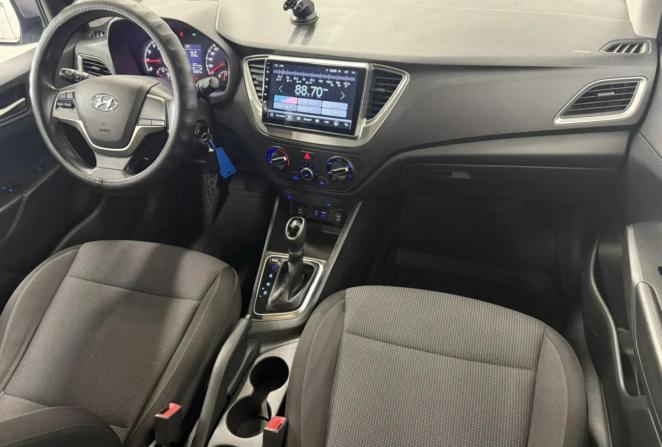 Hyundai Solaris I Рестайлинг с пробегом 2017 года, цена 1 415 700 рублей, 106207 км, седан, Автокод Объявления