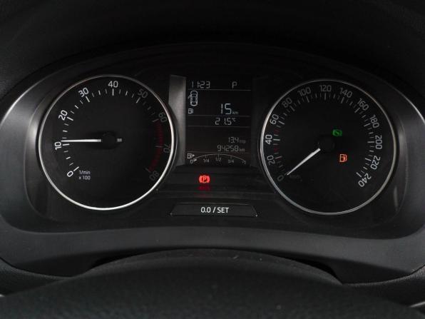 Skoda Rapid I с пробегом 2017 года, цена 1 169 000 рублей, 94258 км, лифтбек, Автокод Объявления