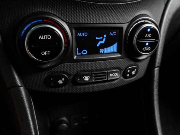 Hyundai Solaris I Рестайлинг с пробегом 2014 года, цена 897 000 рублей, 136071 км, хэтчбек, Автокод Объявления