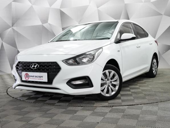 Hyundai Solaris II с пробегом 2017 года, цена 949 000 рублей, 181000 км, седан, Автокод Объявления